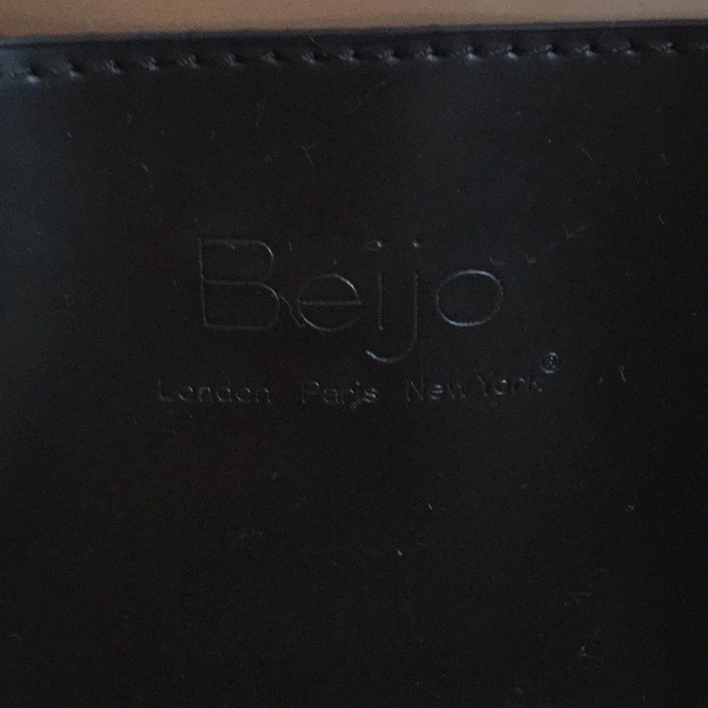 Beijo Purse/Backpack - Picture 2 of 8